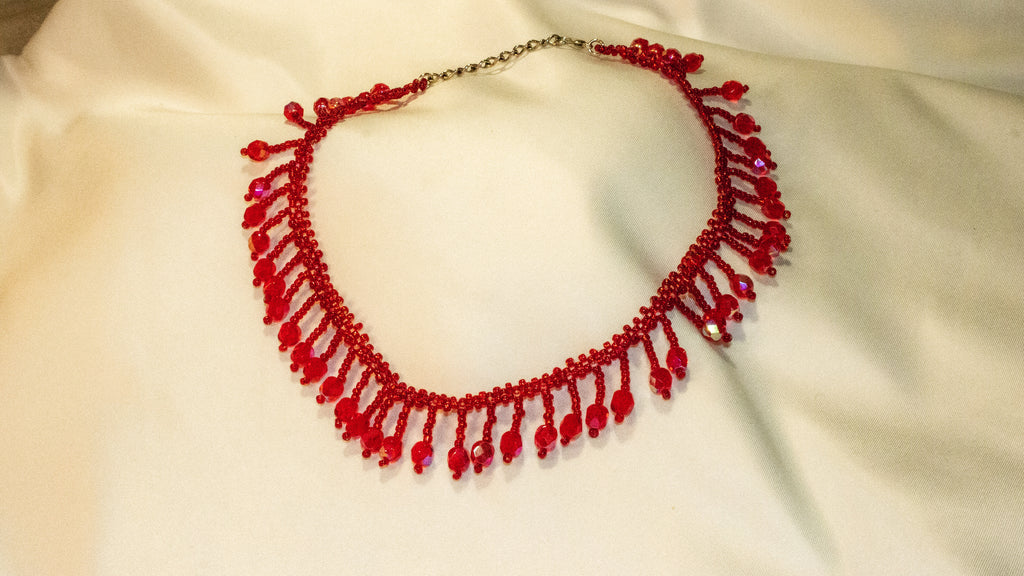Collier Perles Franges Rouges
